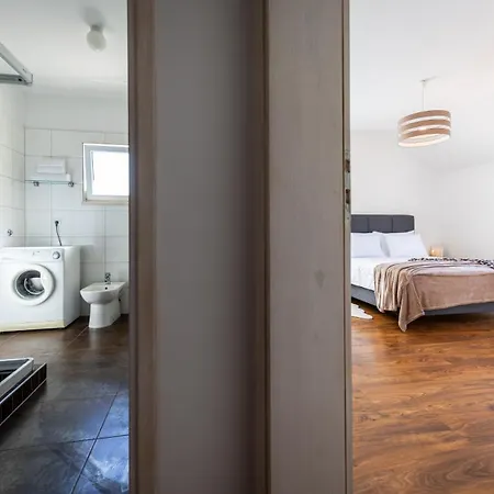 Manini Penthouse Apartment