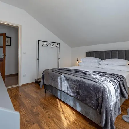 Apartment Manini Penthouse Cavtat