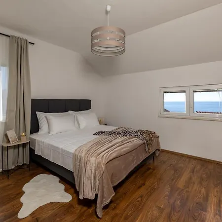 Apartment Manini Penthouse Cavtat