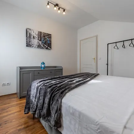 Manini Penthouse