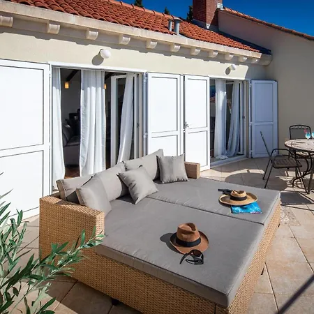 Apartment Manini Penthouse *