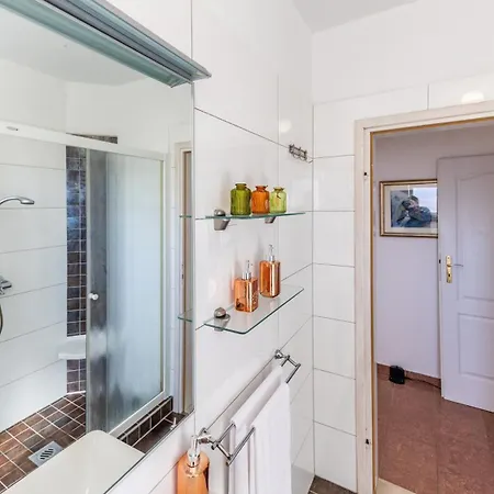 Manini Penthouse 公寓