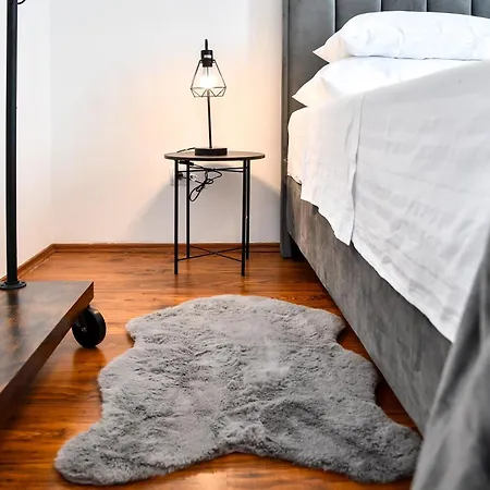 Manini Penthouse * 察夫塔特