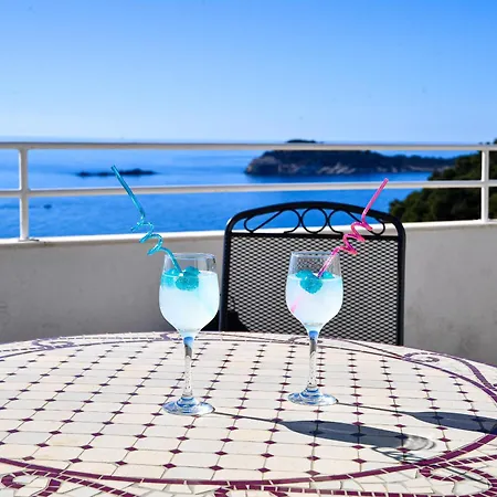 Manini Penthouse 公寓 *